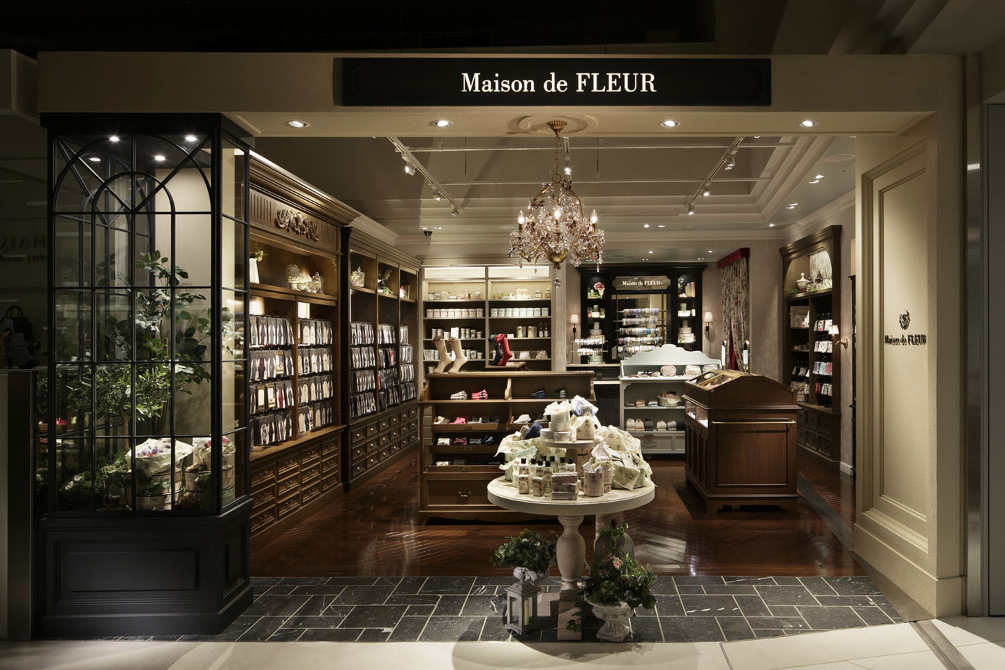 Maison de FLEUR LUMINE SHINJUKU 2