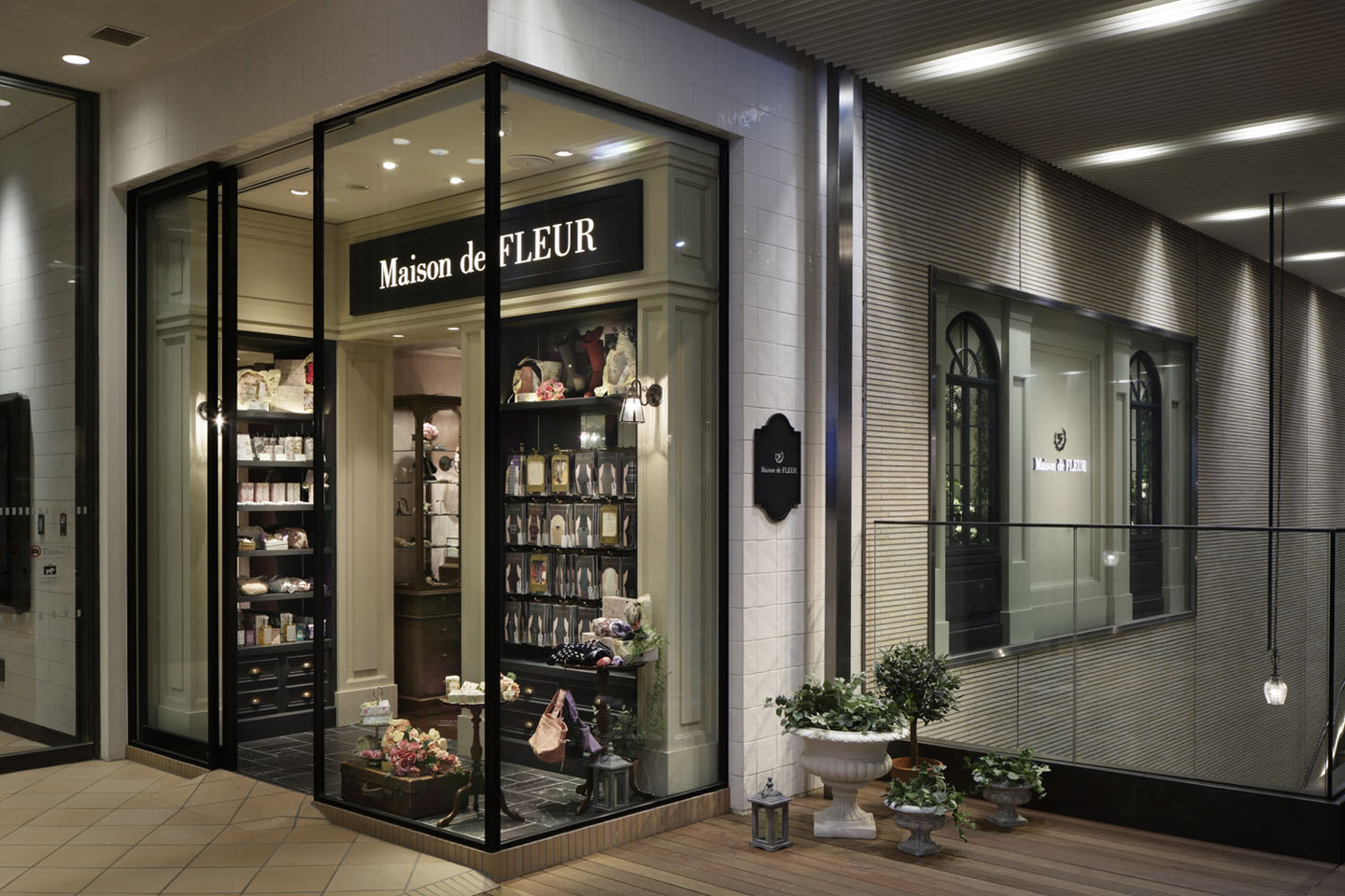 Maison de FLEUR LUMINE YURAKUCHO